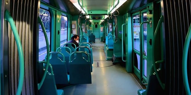 İtalya'da son 24 saatte 756 kişi hayatını kaybetti