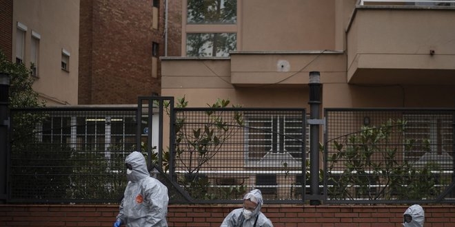 İngiltere: Sosyal mesafe ile 120 bin ölümün öüne geçildi