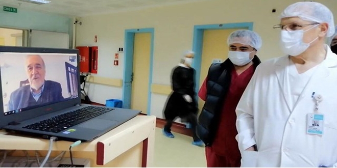 İlber Ortaylı sağlık çalışanlarına telefon numarasını verdi