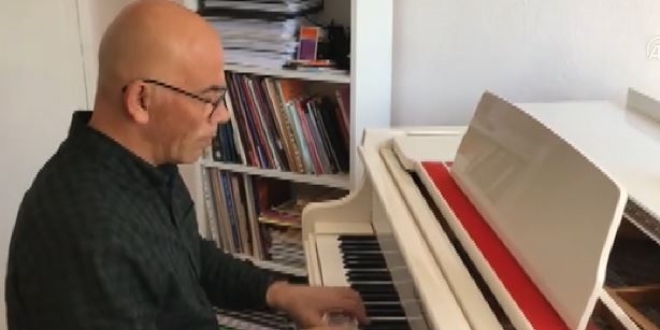 Bodrum'da müzik öğretmenleri 'evde kal' şarkısı besteledi