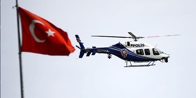 Adana'da polis havadan, karadan ve sudan 'evde kal' uyarısı yaptı