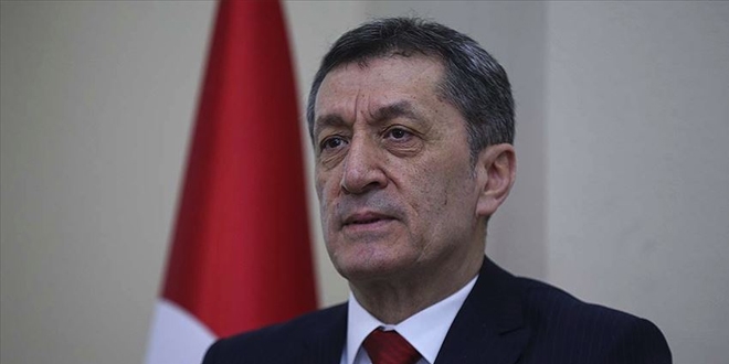 Ziya Selçuk: Sosyal medyada yayılan bağış belgesi sahte