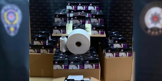 Kocaeli'de kaçak üretilen 9 bin 400 maske ele geçirildi