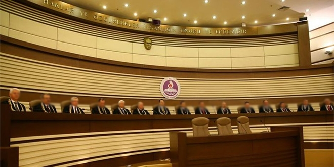 Cumhurbakan Erdoan, Anayasa Mahkemesi yesi seimini yapt