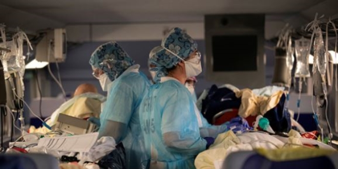 Fransa'da son 24 saatte 471 hasta hayatını kaybetti