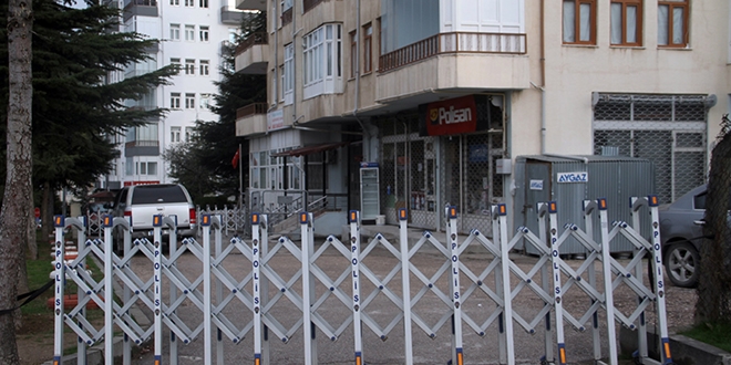 Elazığ'da 2 apartman karantinaya alındı