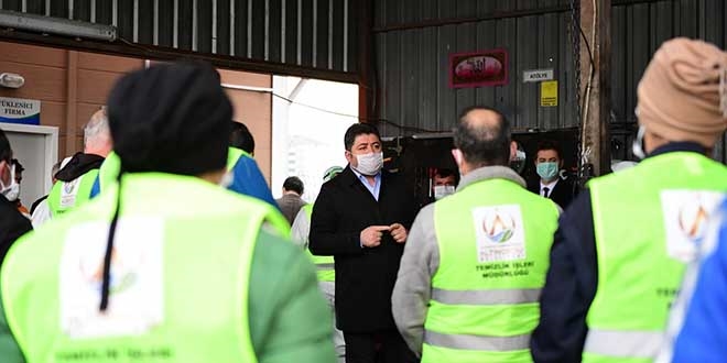 Koronavirüs temizliğinde çalışan temizlik işçilerine ikramiye
