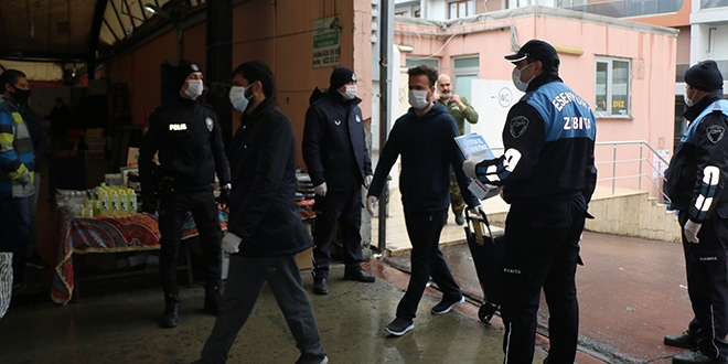 İstanbul'da tedbirlerine uymayan 20 yaş altındakilere cezası