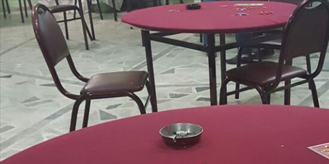 Gece yarısı basıldılar! Kumar oynarken yakalandılar