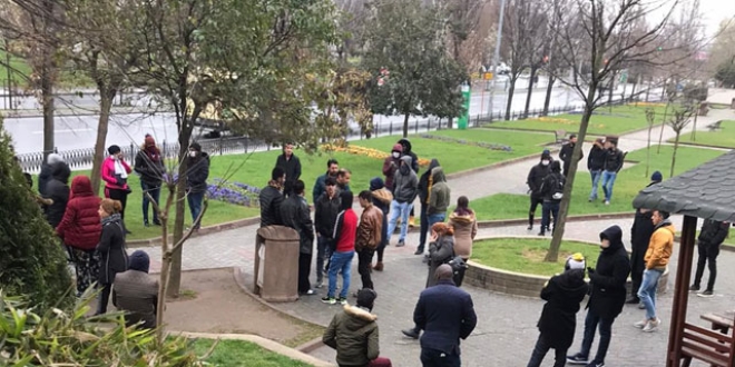 Sabah akşam parkta toplanıyorlardı... Polis harekete geçti