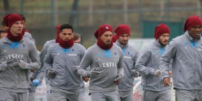 Trabzonspor'da futbolculara 2 Mayıs'a kadar izin verildi