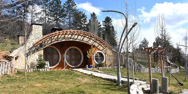 Sivas'ta 'Hobbit' evleri, sağlık çalışanlarına ücretsiz