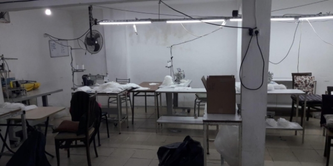 Kocaeli'de ka�ak �retilen 15 bin maske ele ge�irildi