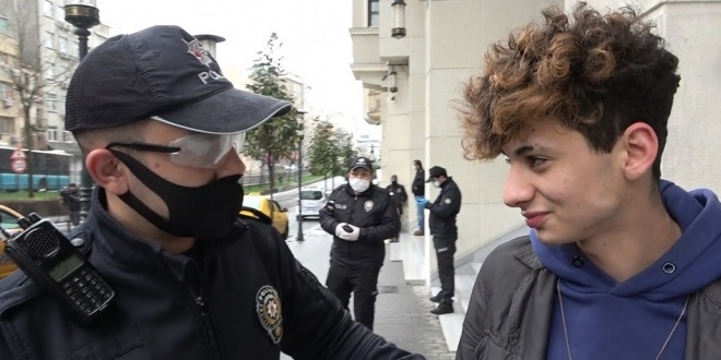 Yasağı dinlemeyip sokağa çıktı, cezayı yiyince 'Problem değil' dedi