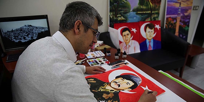 Ressam polis şehit meslektaşlarının portrelerini çiziyor