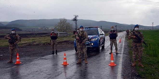 Koronadan 1 kişinin öldüğü mahalle karantinaya alındı