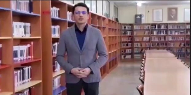 Öğrencilerin istediği kitabı evlerine kadar götürüyorlar