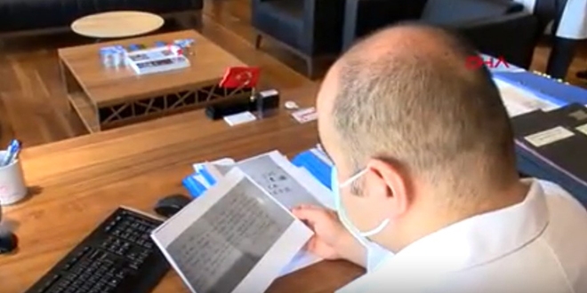 ��rencilerden sa�l�k �al��anlar�n� duyguland�ran destek