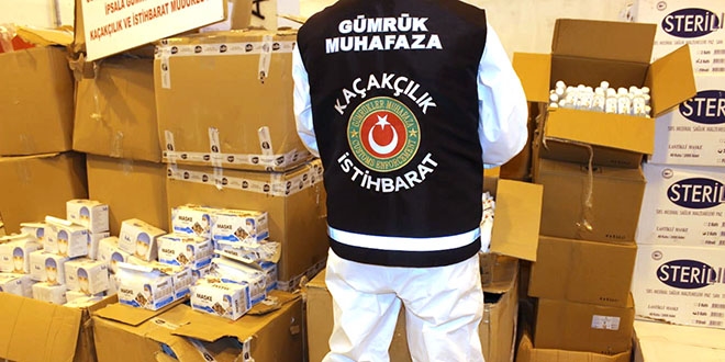 �psala S�n�r Kap�s�'nda 767 bin t�bbi maske ele ge�irildi