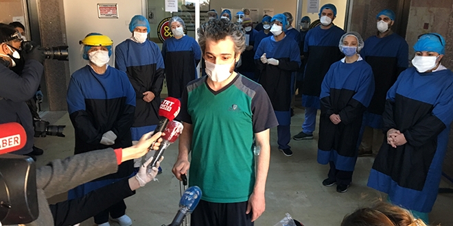 Koronavirüsü yenen doktor: Beni bıraksalar şimdi göreve dönerim