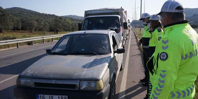 Balıkesir'in 4 ilçesine özel araçların giriş ve çıkışları yasaklandı