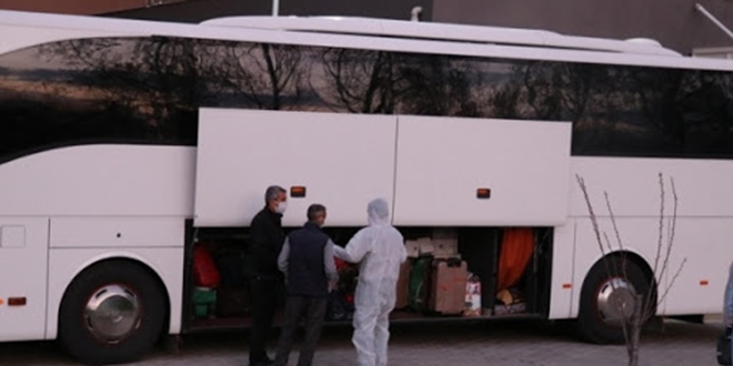 Uşak'ta karantina süreleri biten 121 kişi evlerine uğurlandı