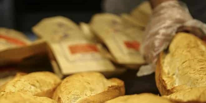 Ekmekler fırın araçları ve Vefa Sosyal Destek Grubu aracılığıyla dağıtılacak