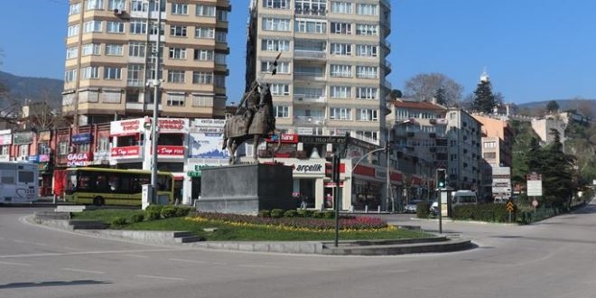 Yurt genelinde 'evde kal' çağrısına riayet ediliyor