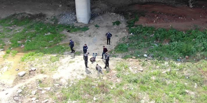 Sokağa çıkma yasağına uymayan iki kişi drone ile yakalandı