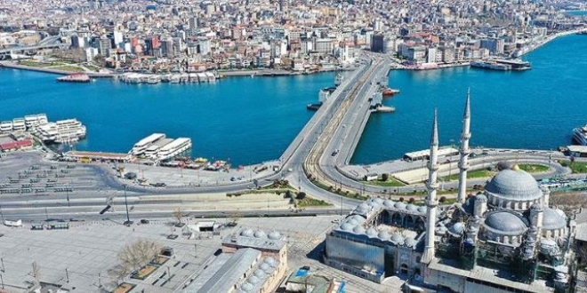 Yurt genelinde 'evde kal' çağrısına uyuluyor