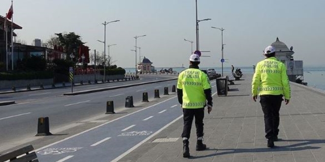 İstanbul'da polise mukavemet eden 4 şüpheli tutuklandı