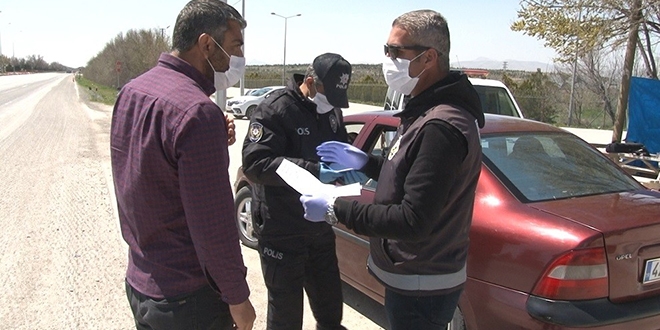 Seyahat belgesini eksik aldı, yakalanınca 'Komutana söyledim ben' dedi