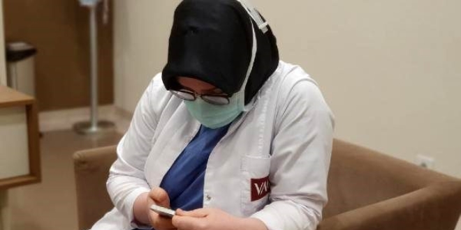 Kendisini izole eden hemşireye duygulandıran soru!