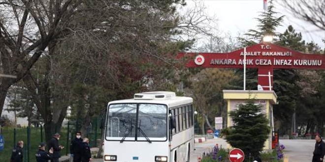 Başkentte hükümlülerin tahliyesine başlandı