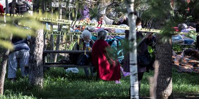 Ankara'da ya�l� bak�m evinde yang�n