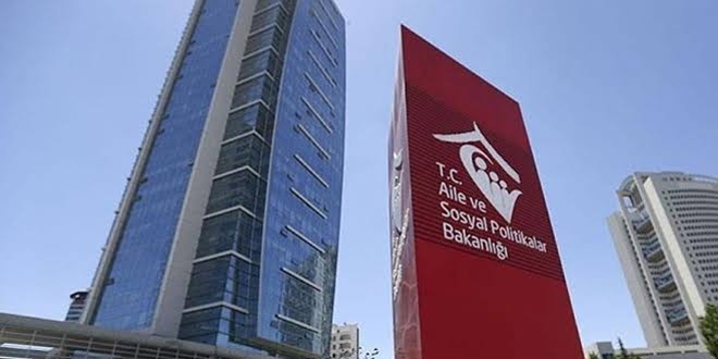 Bakanl�ktan ya�l� bak�m merkezinde ��kan yang�nla ilgili a��klama