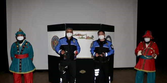 Polis, 'Karagöz ve Hacivat'la Kovid-19'a karşı önlemleri anlatacak