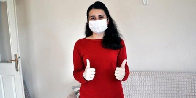 Koronavir�s� yenen G�l hem�ire, alk��larla taburcu oldu