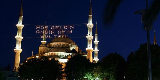 Ramazan ayı koronavirüsün gölgesinde başlıyor