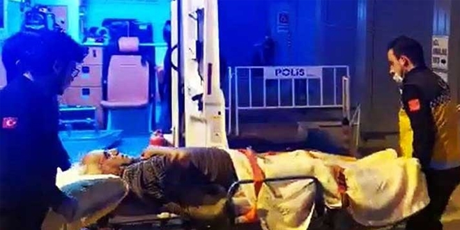İlçe belediye başkanı ve eşi silahlı saldırıya uğradı