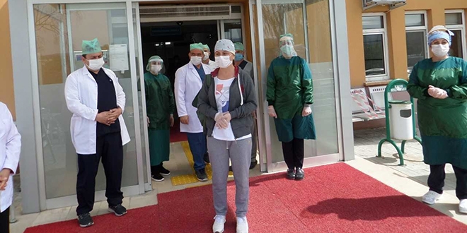 15 yıllık hemşire koronayı yendi