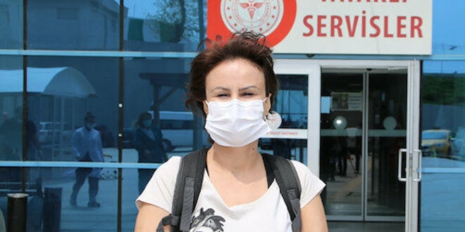 Koronavirüsü yenen hemşire: Bir odada yatmak çok zor