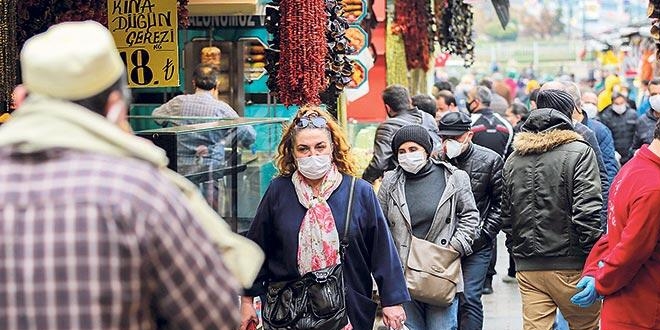 Yasak ve ramazanla alışveriş yoğunlaştı