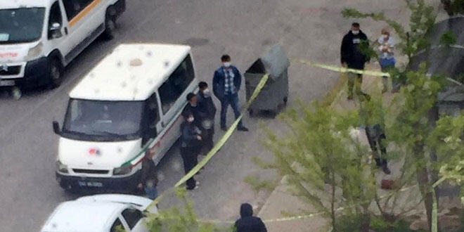Psikolojik sorunları olan kadın durakta bekleyen kadını öldürdü