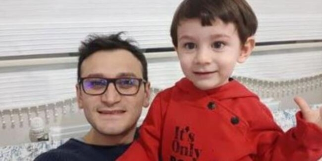 Doktorun çocuğuna sarılamadığı görüntüler yürek burktu