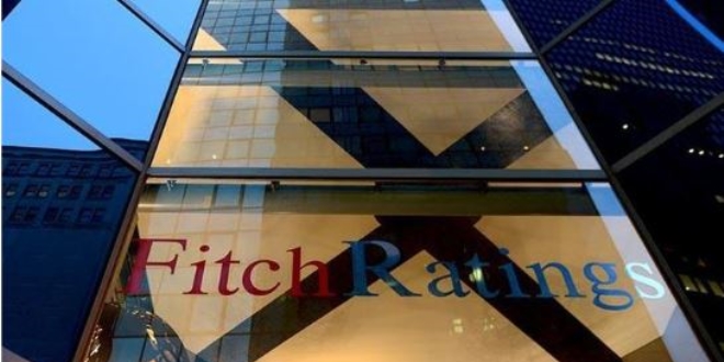Fitch'ten 'benzeri görülmemiş küresel resesyon' uyarısı