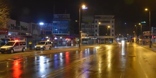 stanbul'da sokaa kma yasana saatler kala sessizlik hakim