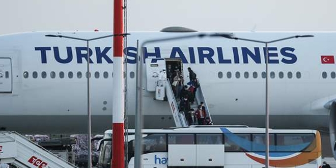 Kanada'dan 349 Türk vatandaşı İstanbul'a getirildi