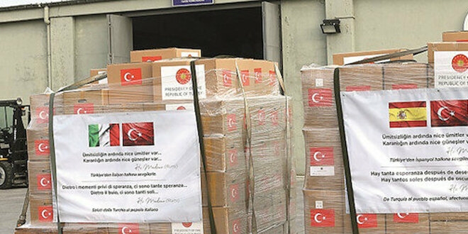 Dünyaya ilaç olduk: 53 ükeye tıbbi malzeme yardımı yapıldı