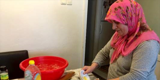 Ramazan pideleri evlerde pişiyor